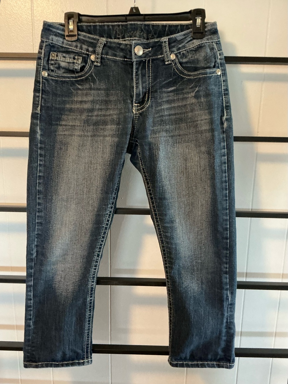 ND Weekend Size 6 Bedazzled Jean Capris, EUC